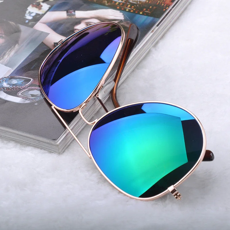 trendy black sunglasses-Gafas de sol Classic Sun glasses Vintage Metal frame Sunglasses Men Women Stylish Bat Mirror Eyewear